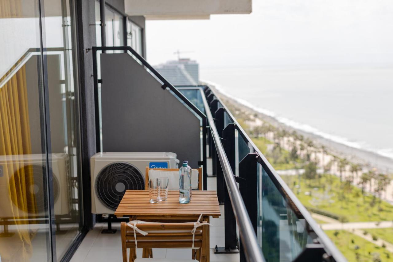 The Spot Apartments - Orbi Beach Tower Batumi Exterior foto